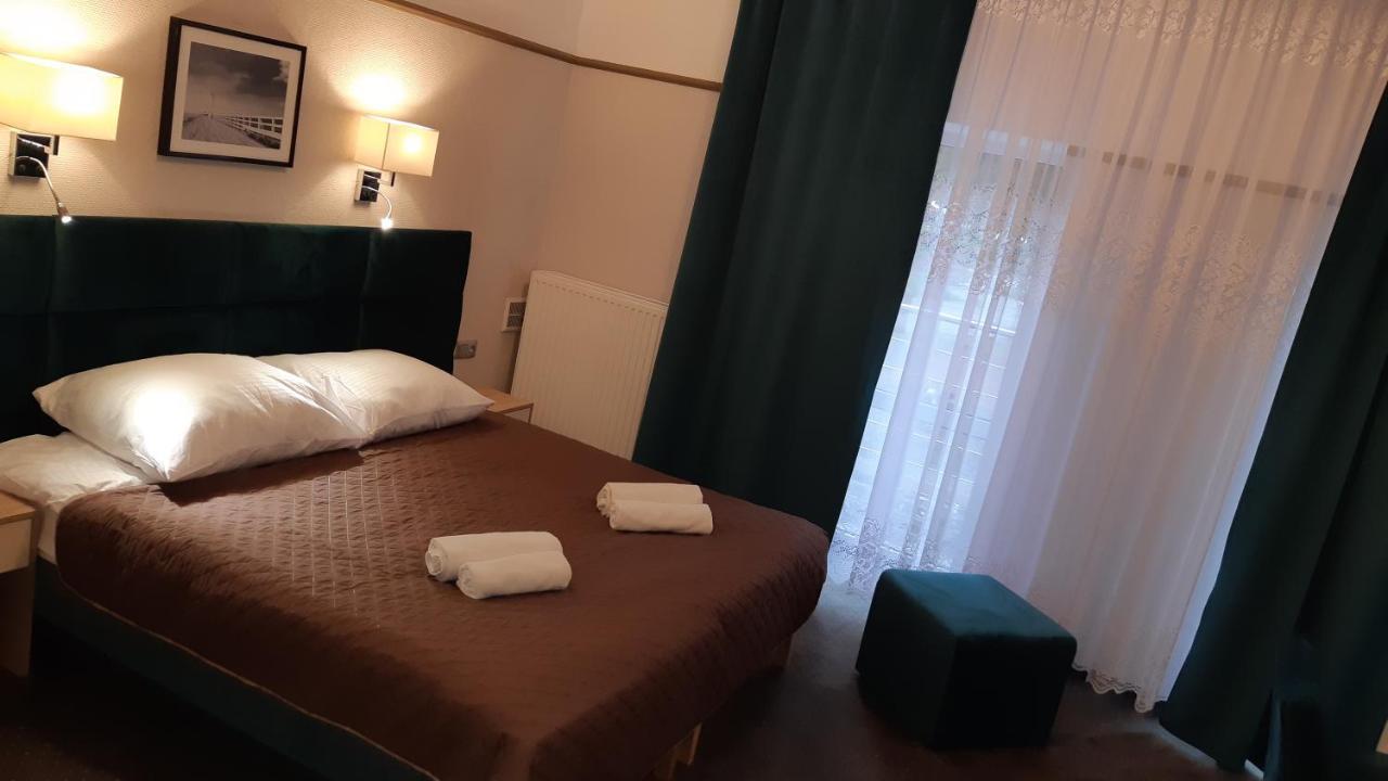 Hotel & Restauracja Glass Radom Dış mekan fotoğraf