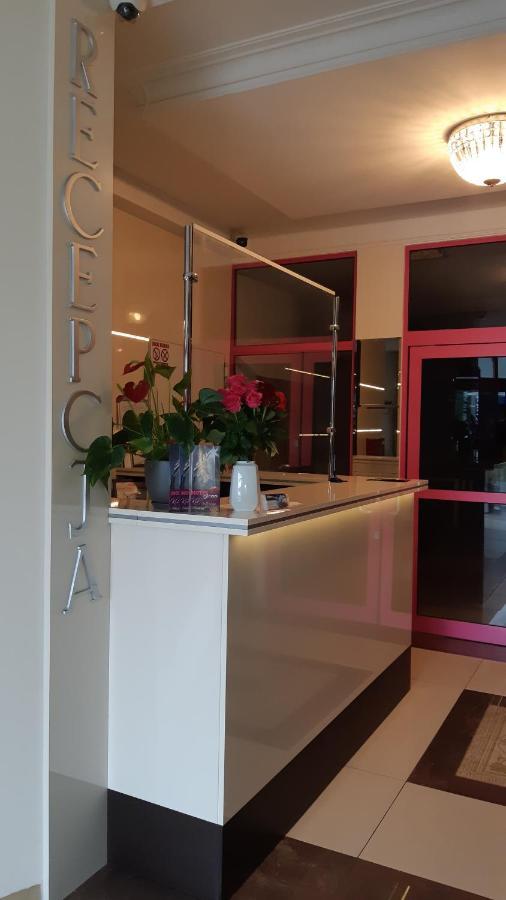 Hotel & Restauracja Glass Radom Dış mekan fotoğraf