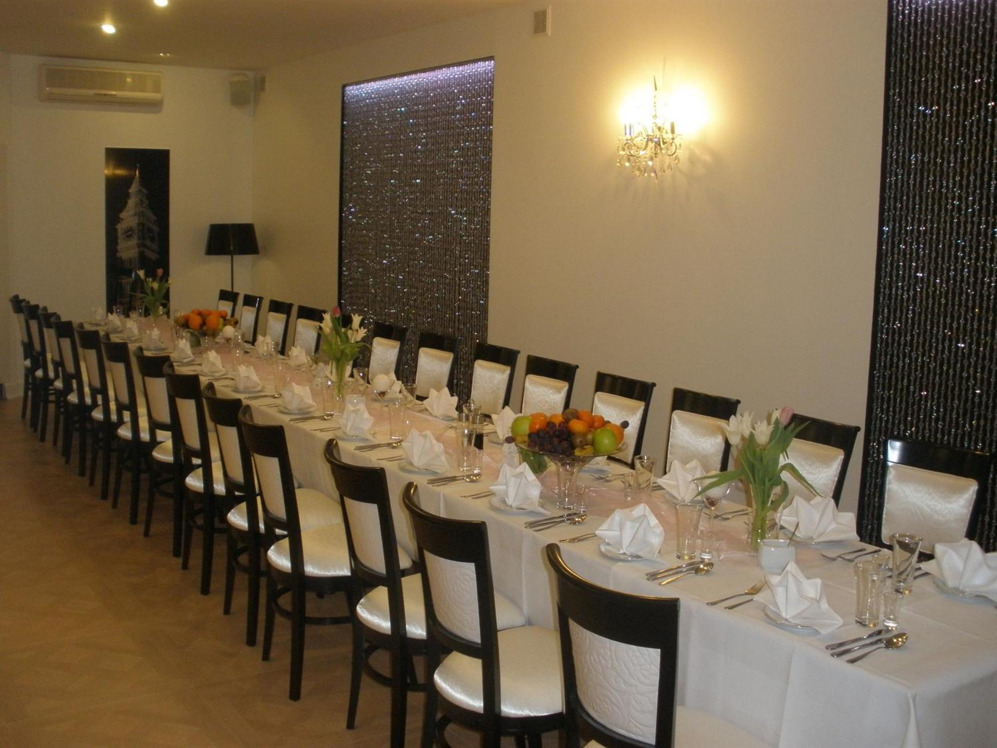 Hotel & Restauracja Glass Radom Dış mekan fotoğraf