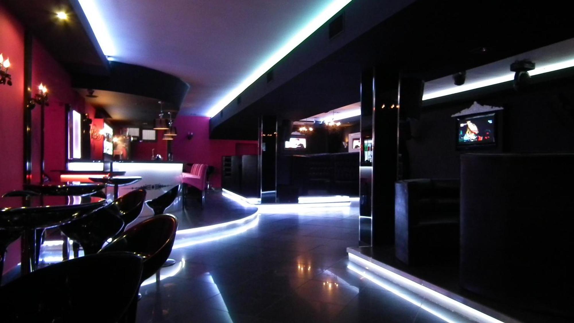 Hotel & Restauracja Glass Radom Dış mekan fotoğraf