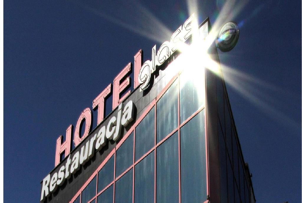 Hotel & Restauracja Glass Radom Dış mekan fotoğraf