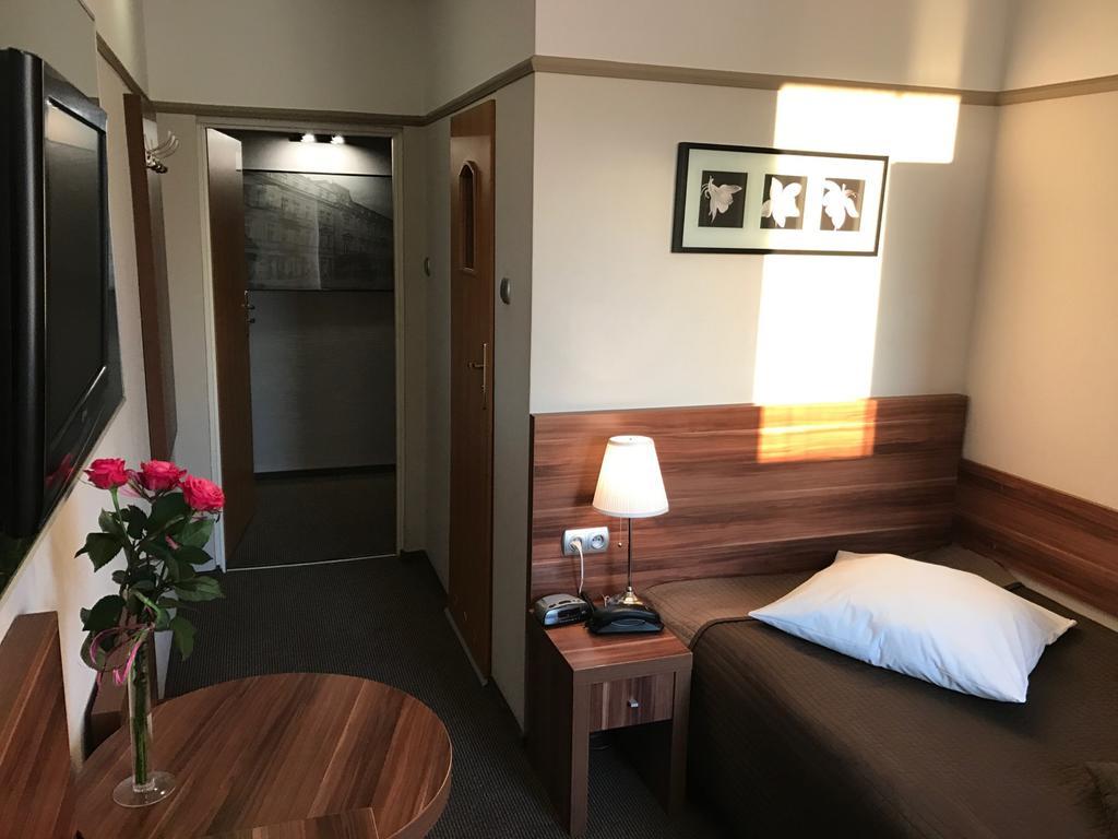 Hotel & Restauracja Glass Radom Dış mekan fotoğraf