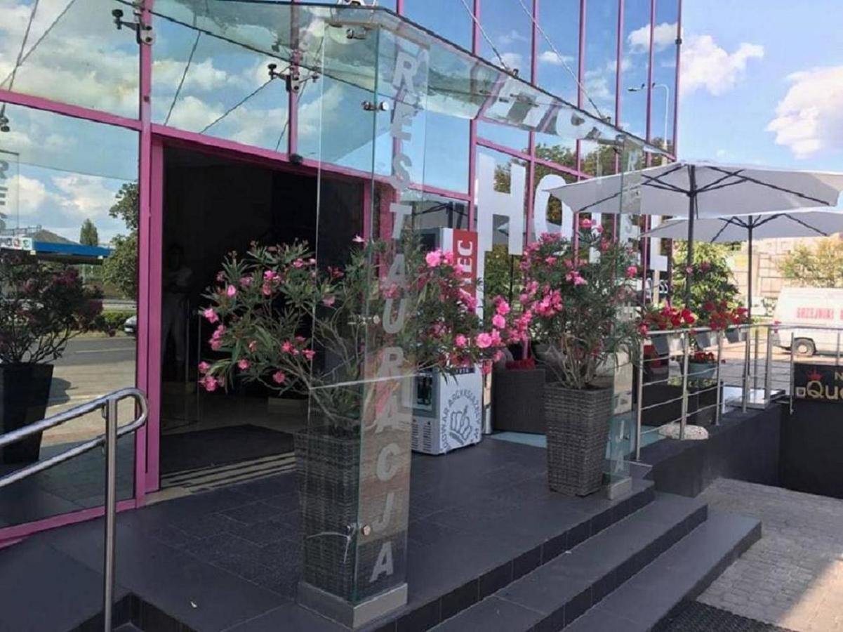 Hotel & Restauracja Glass Radom Dış mekan fotoğraf